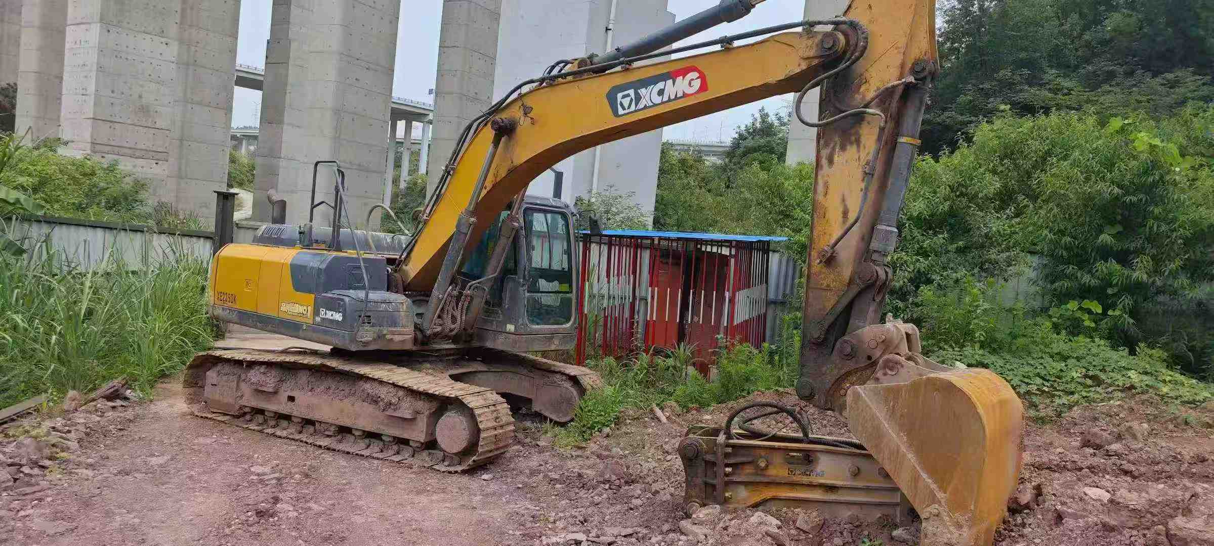 Buy XCMG LW200 Used Excavator / 1