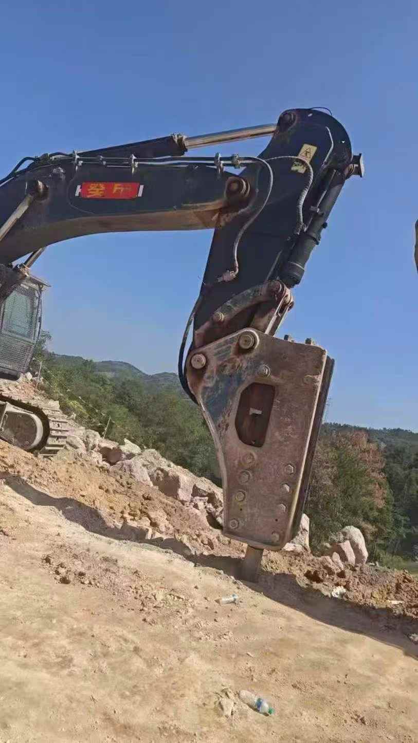 Buy Hyundai HX60 Used Excavator / 6 Used Hyundai HX60 Excavator 2022 Model / 6