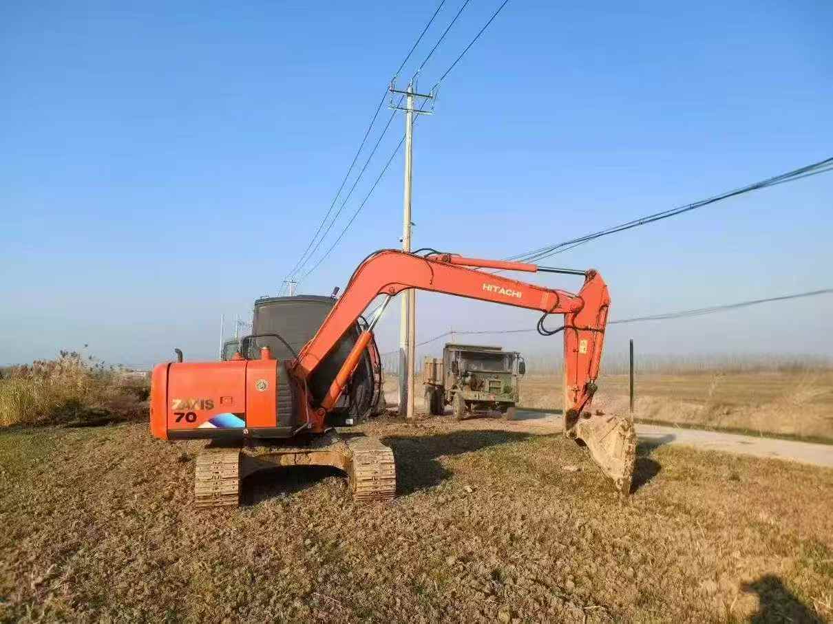 Buy Hitachi ZX70 Used Excavator / 3 Used Hitachi ZX70 Excavator 2016 Model / 3