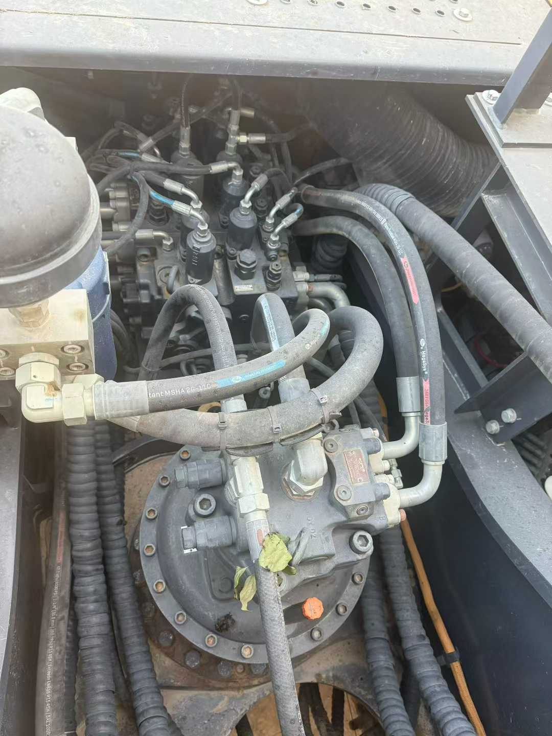 Buy XCMG XE550DK MAX Used Excavator / 4 Used XCMG XE550DK MAX Excavator 2022 Model / 4