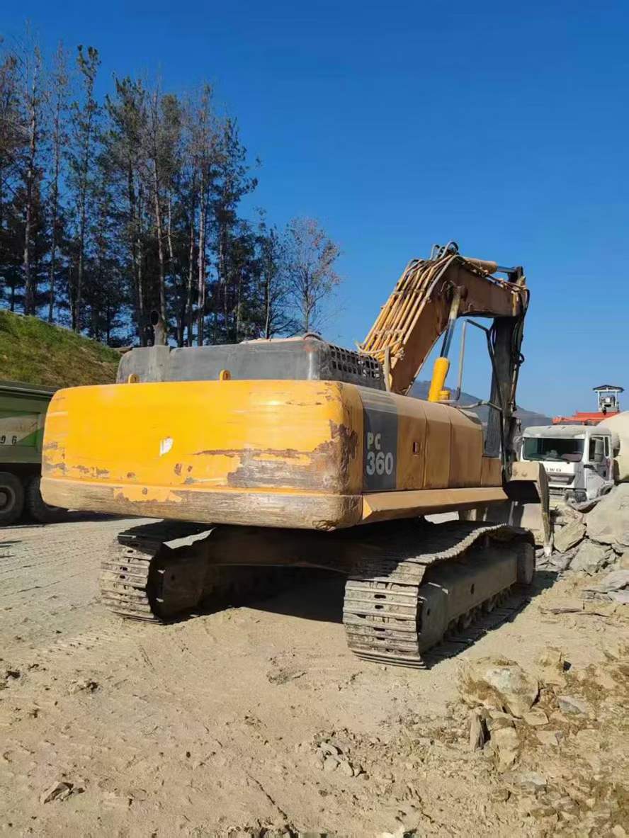 Buy Komatsu PC60-7 Used Excavator / 9 Used Komatsu PC60-7 Excavator 2016 Model / 9