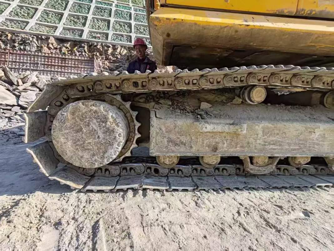 Buy Komatsu PC60-7 Used Excavator / 5 Used Komatsu PC60-7 Excavator 2016 Model / 5