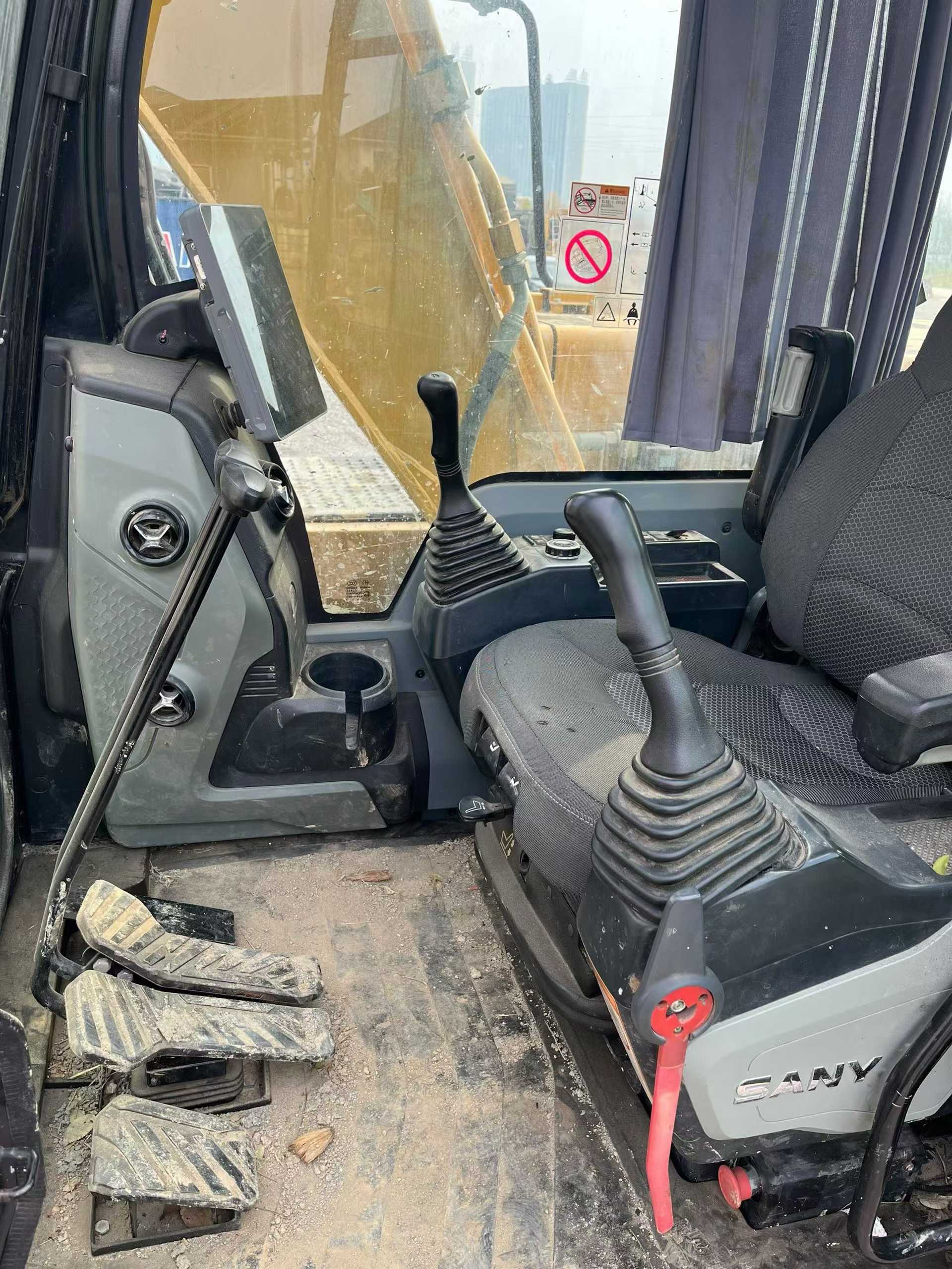 Buy Sany SY135 Used Excavator / 5 Used Sany SY135 Excavator 2022 Model / 5