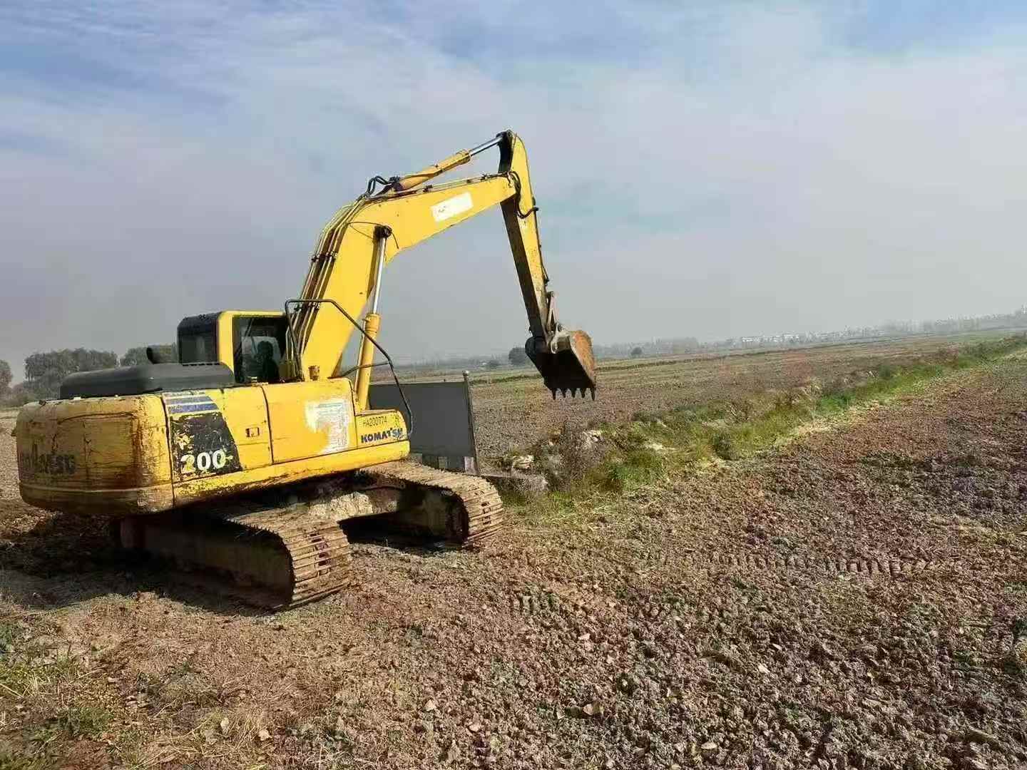 Buy Komatsu PC200-8 Used Excavator / 2 Used Komatsu PC200-8 Excavator 2016 Model / 2
