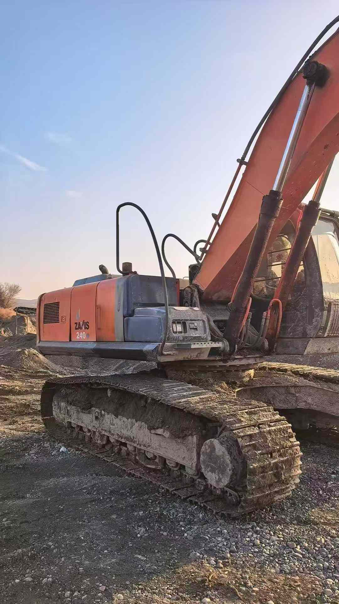 Buy Hitachi ZX240 Used Excavator / 5 Used Hitachi ZX240 Excavator 2011 Model / 5
