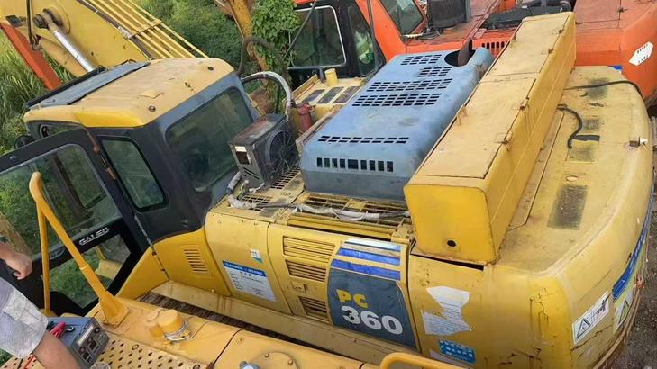 Buy Komatsu PC70-7 Used Excavator / 1