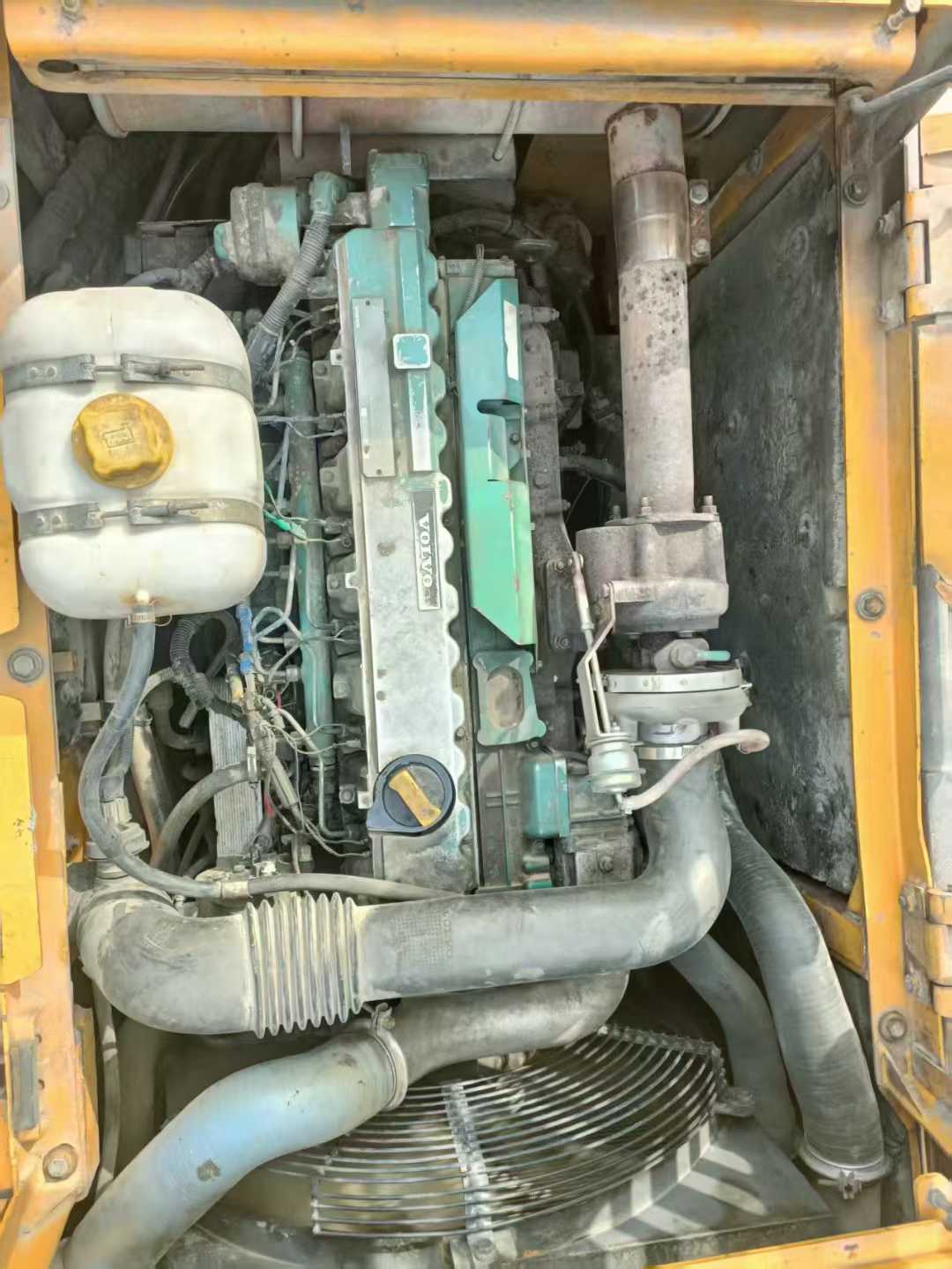 Used Volvo EW210C Excavator 2016 Model / 6