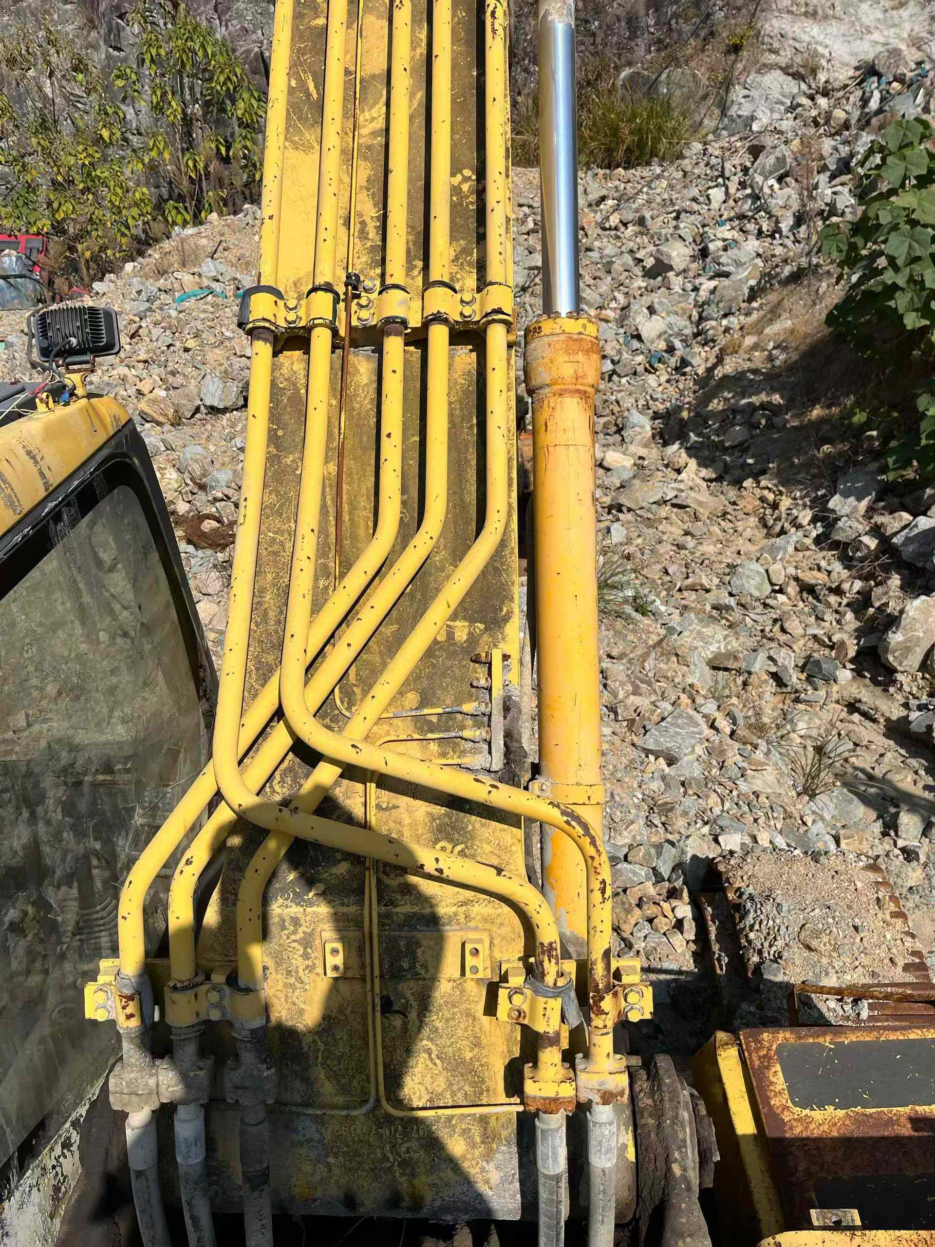 Buy Komatsu PC60-7 Used Excavator / 8 Used Komatsu PC60-7 Excavator 2012 Model / 8