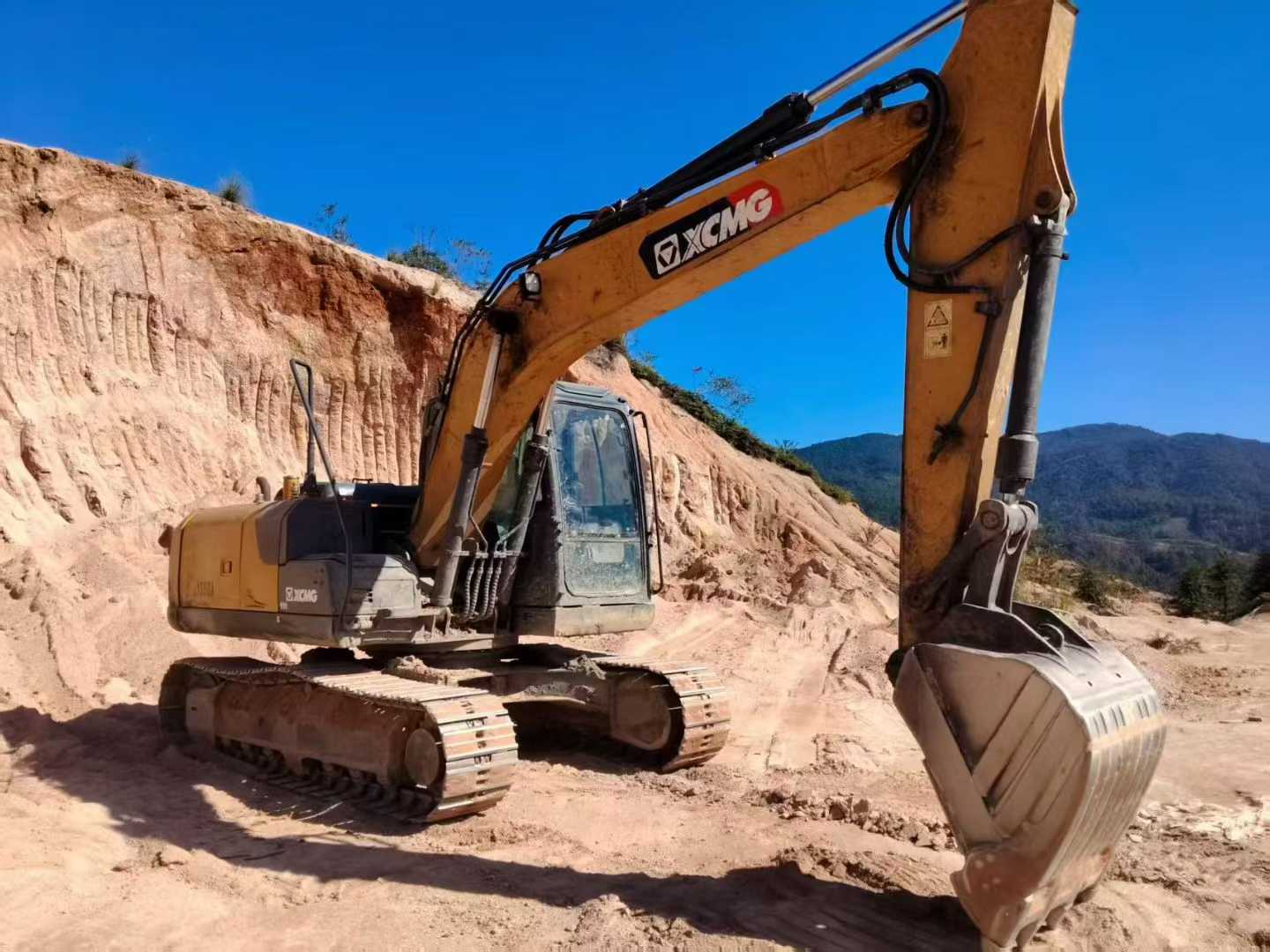 Used XCMG XE15 Excavator 2020 Model / 3