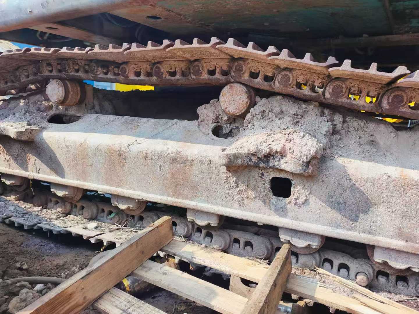 Used Kobelco SK200-6E Excavator 2016 Model / 8