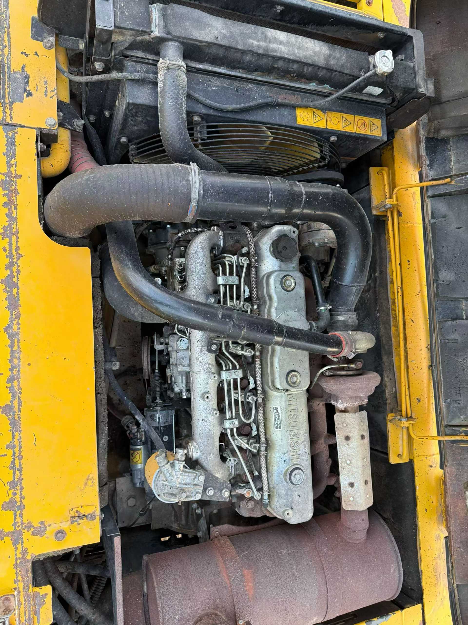 Buy Kato HD1023 Used Excavator / 8 Used Kato HD1023 Excavator 2016 Model / 8