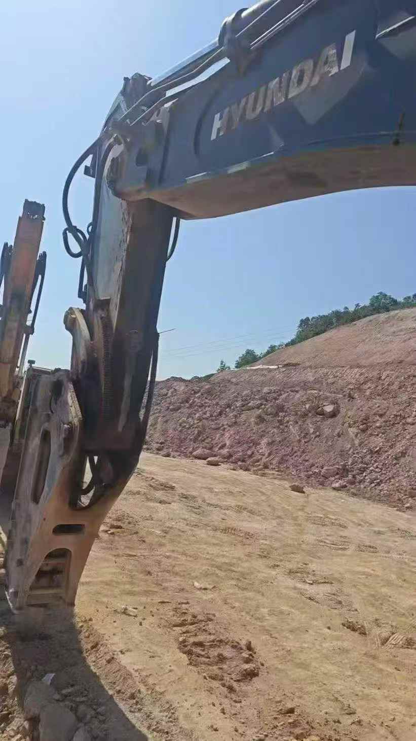 Buy Hyundai HX60 Used Excavator / 8 Used Hyundai HX60 Excavator 2022 Model / 8