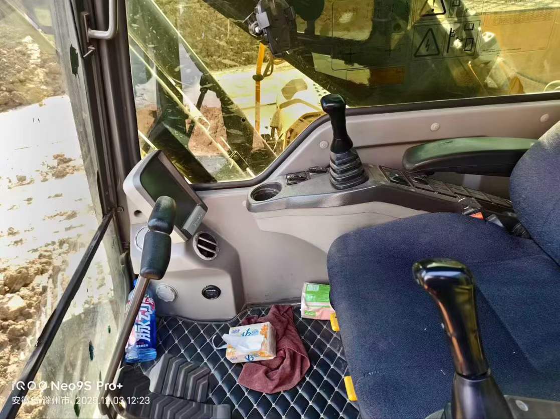 Used Volvo EC200 Excavator 2020 Model / 9