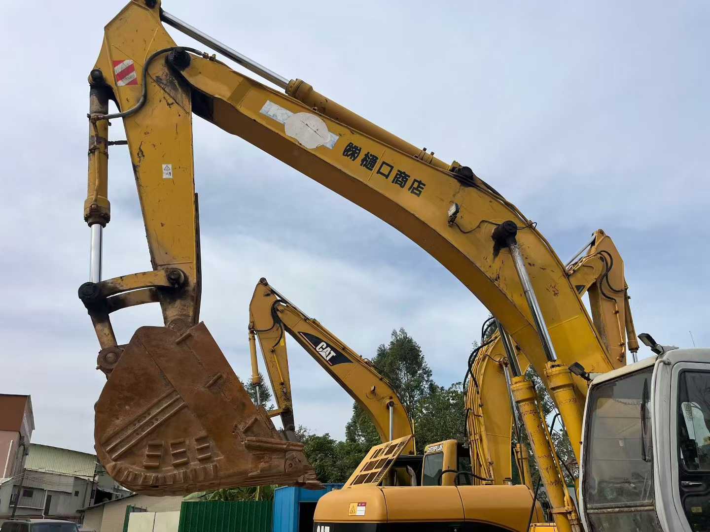 Used Kato HD1430 Excavator 2016 Model / 3