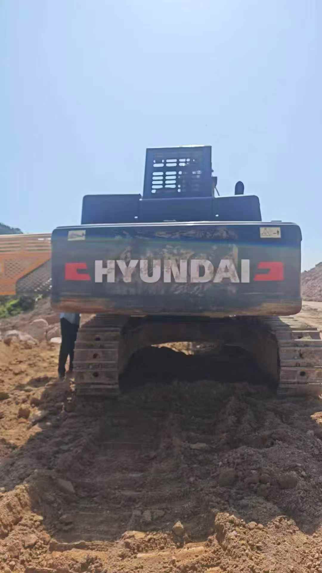 Buy Hyundai HX60 Used Excavator / 3 Used Hyundai HX60 Excavator 2022 Model / 3
