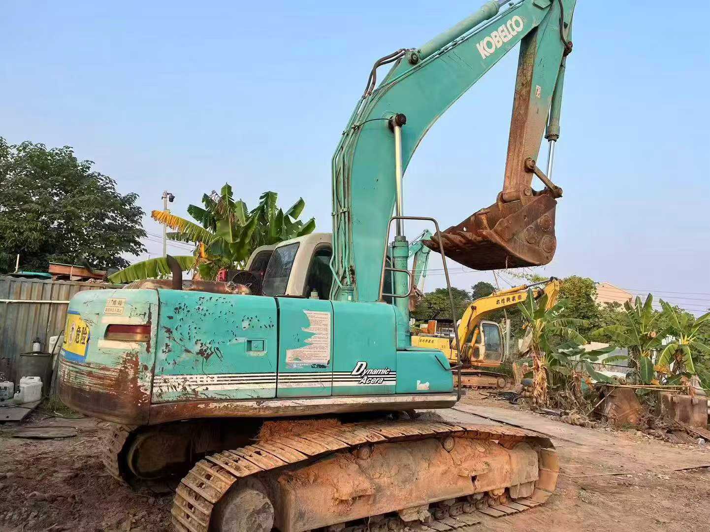 Buy Kobelco SK200-6E Used Excavator / 3 Used Kobelco SK200-6E Excavator 2016 Model / 3