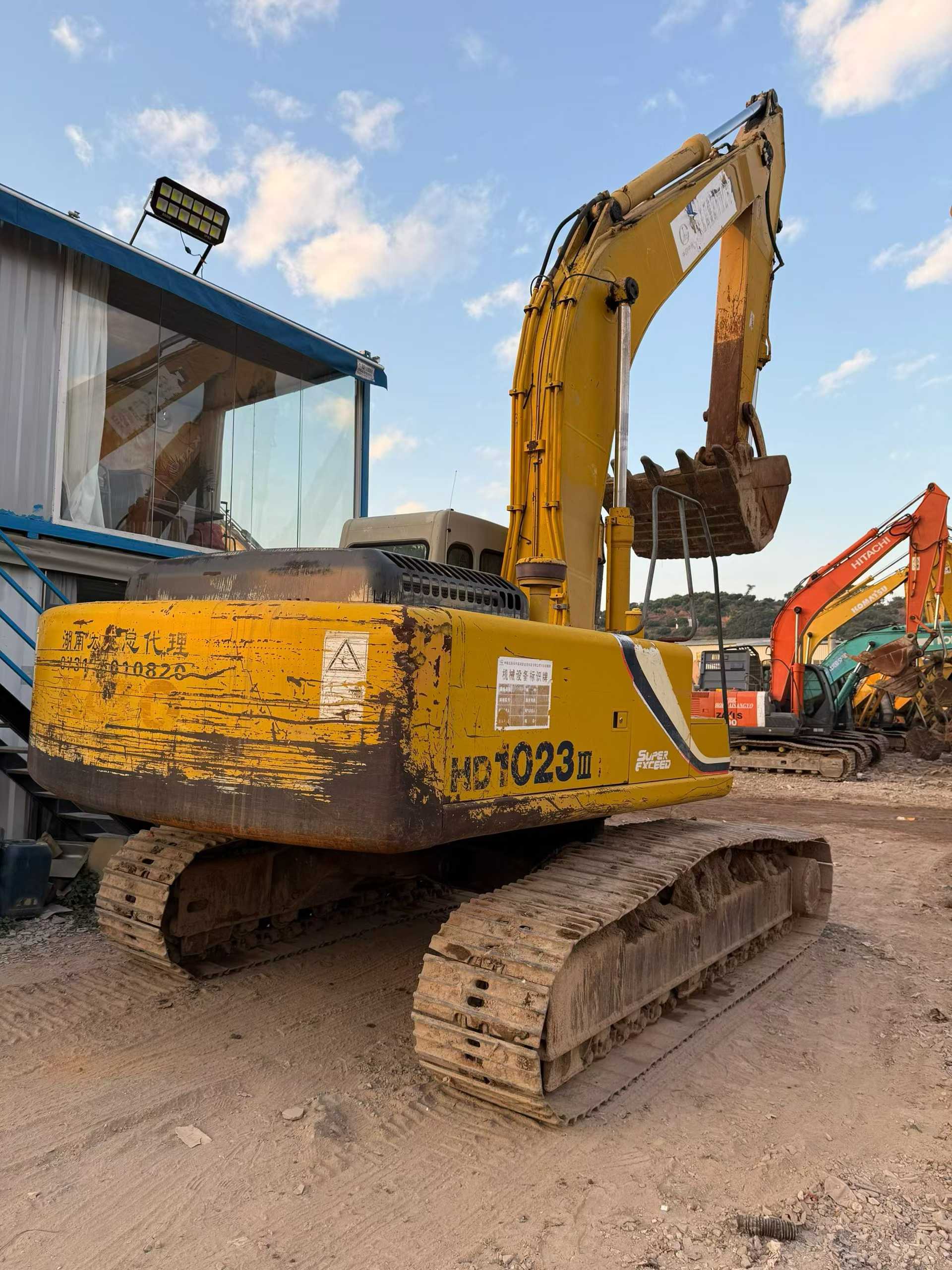 Buy Kato HD1023 Used Excavator / 2 Used Kato HD1023 Excavator 2016 Model / 2