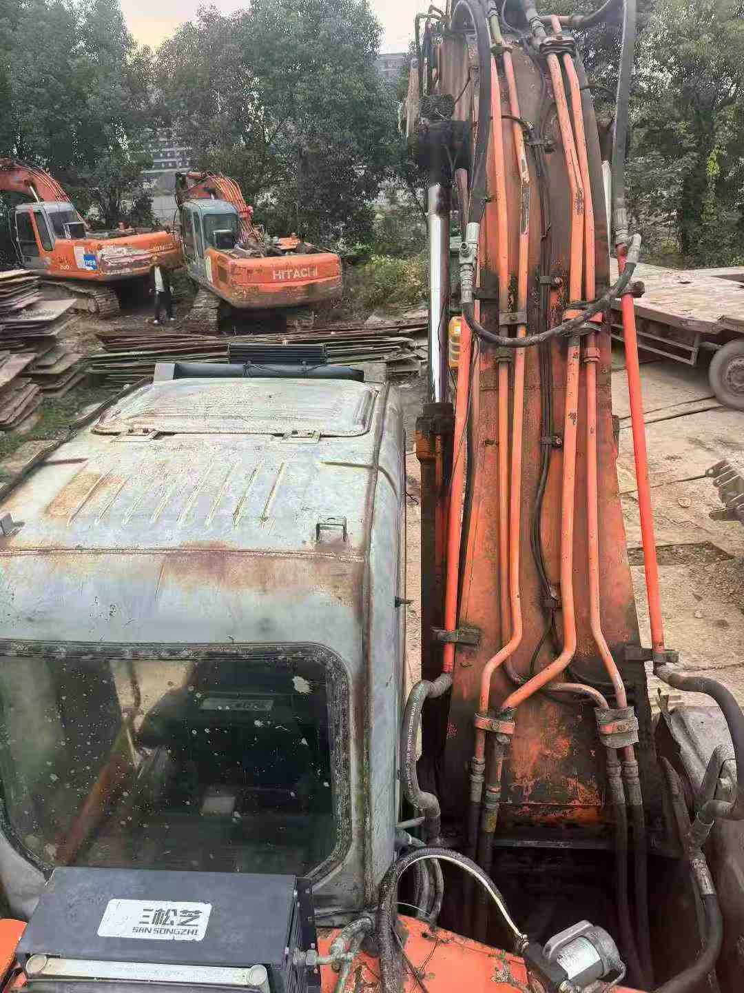Buy Hitachi ZAXIS200 Used Excavator / 8 Used Hitachi ZAXIS200 Excavator 2016 Model / 8