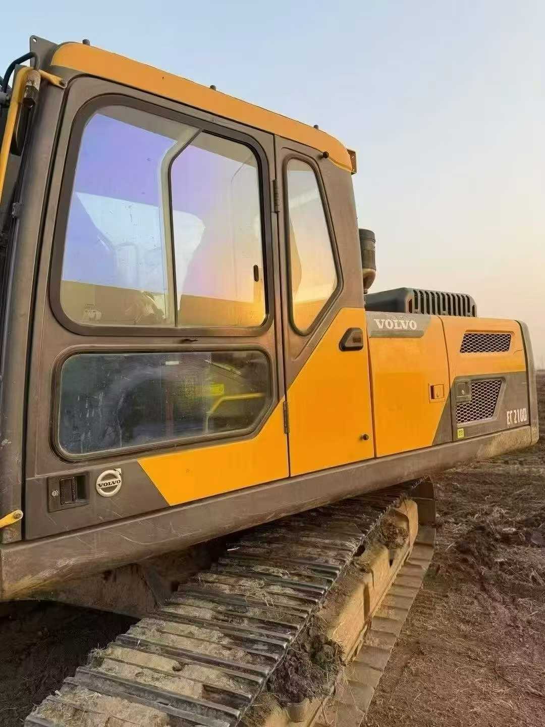 Buy Volvo EC210 Heavy Duty Used Excavator / 7 Used Volvo EC210 Heavy Duty Excavator 2019 Model / 7