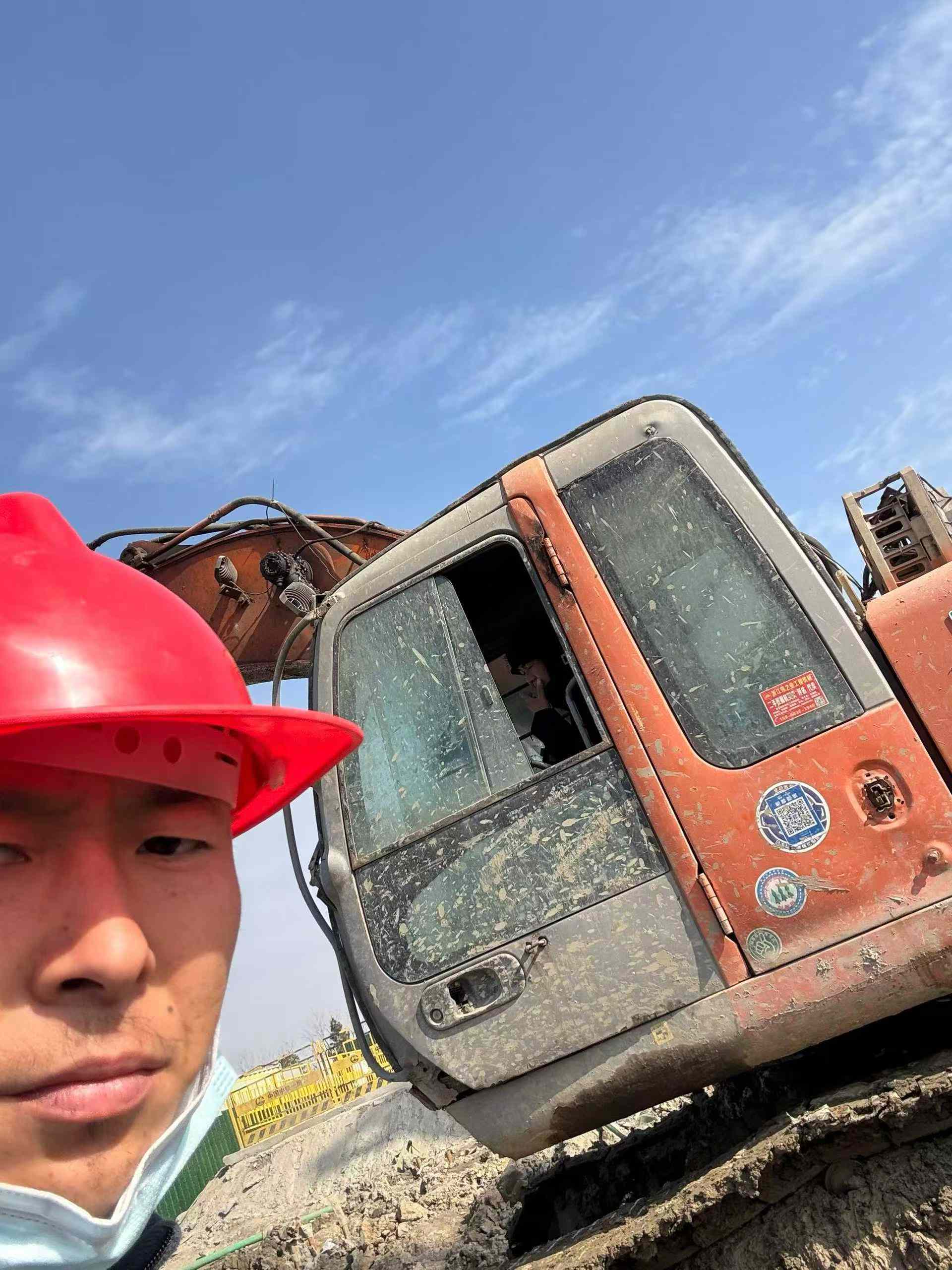 Buy Hitachi ZAXIS200 Used Excavator / 9 Used Hitachi ZAXIS200 Excavator 2016 Model / 9