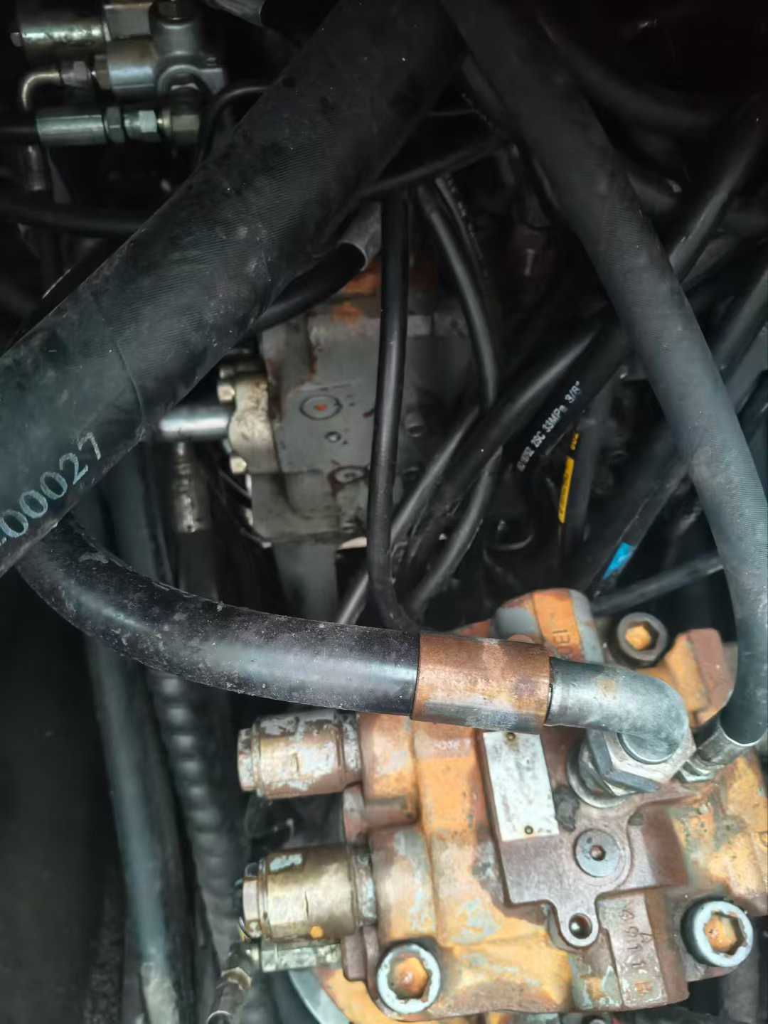 Used Hitachi EX210 Excavator 2016 Model / 4