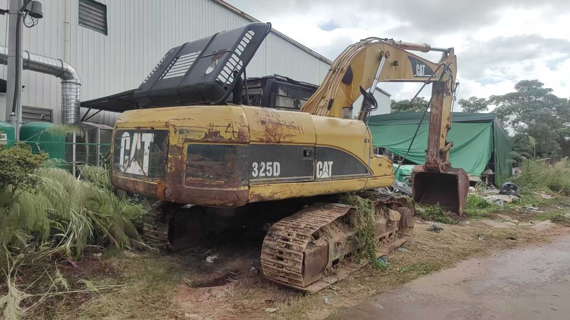 Used Caterpillar 325D Excavator 2016 Model / 2