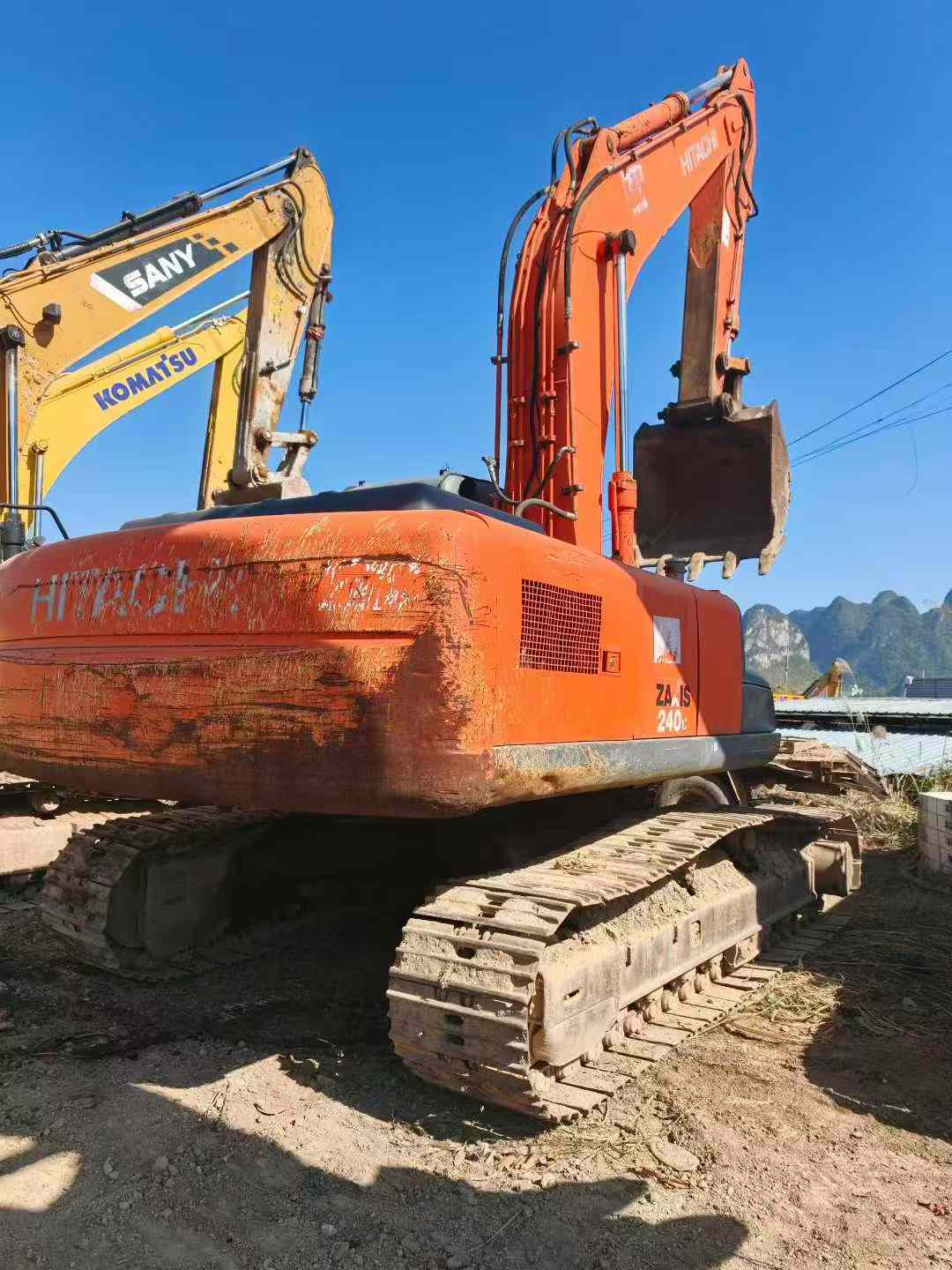 Used Hitachi ZX240-3 Excavator 2016 Model / 3