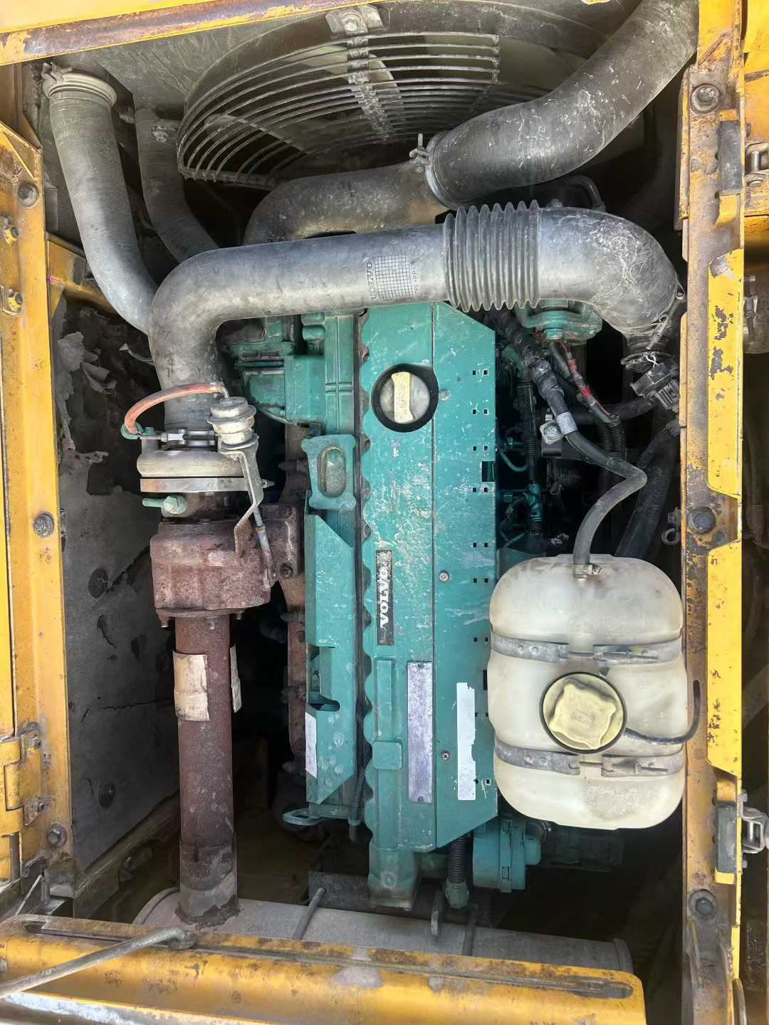 Used Volvo EW210C Excavator 2013 Model / 2