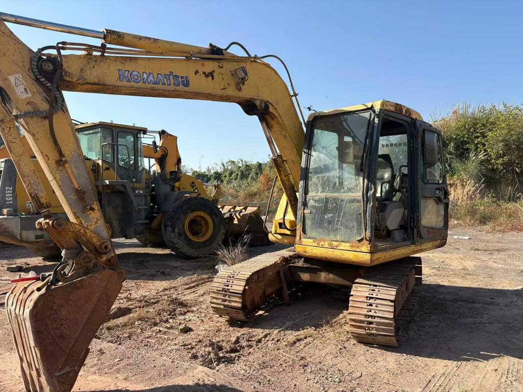 Buy Komatsu PC60 Used Excavator / 6 Used Komatsu PC60 Excavator 2016 Model / 6