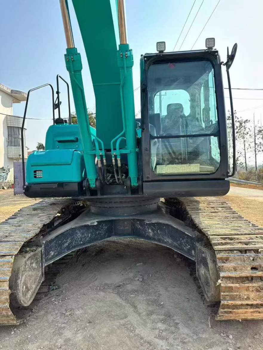 Used Kobelco SK210 Excavator 2024 Model / 3
