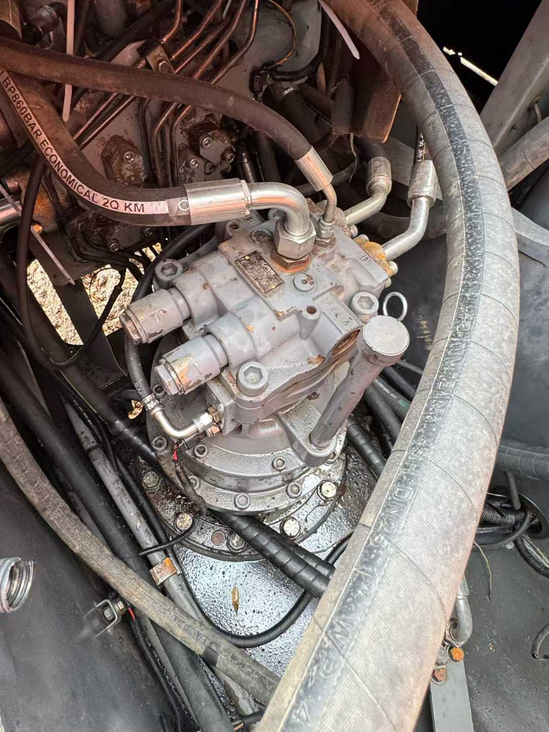 Used Hitachi EX210 Excavator 2014 Model / 4