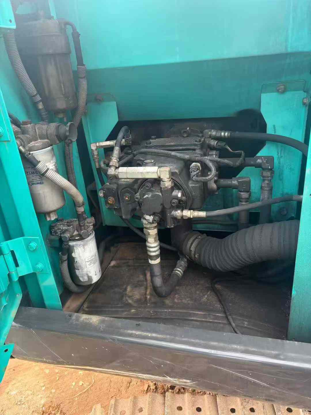 Used Kobelco SK140 Excavator 2013 Model / 4