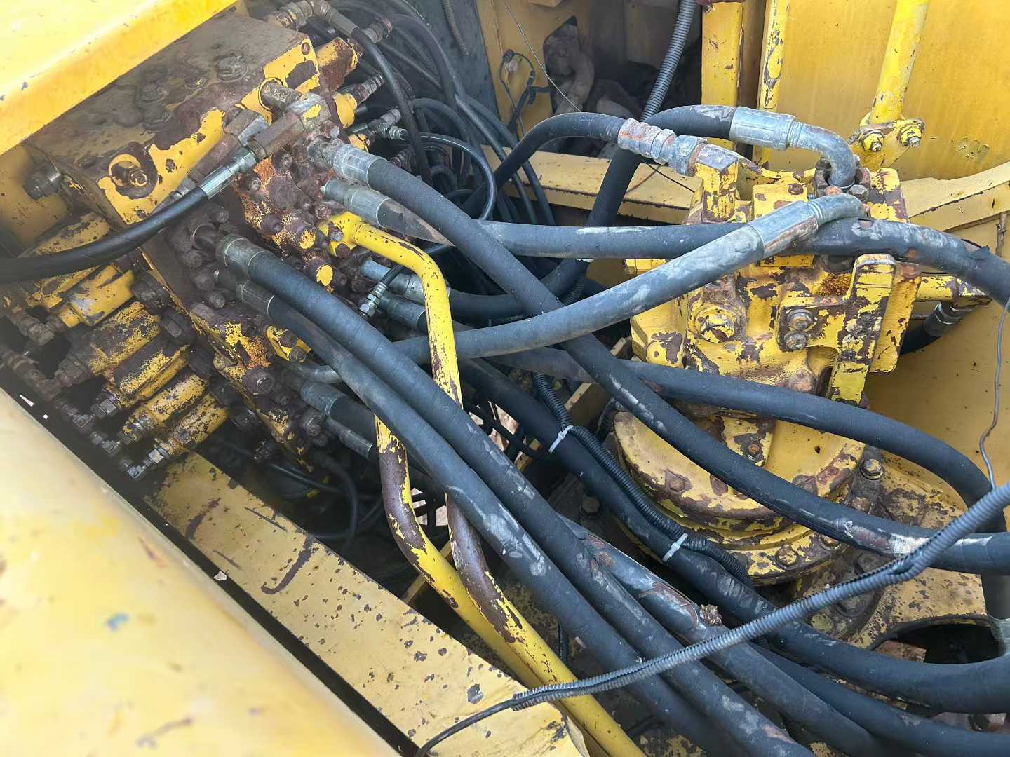 Used Komatsu PW200-7 Excavator 2016 Model / 5