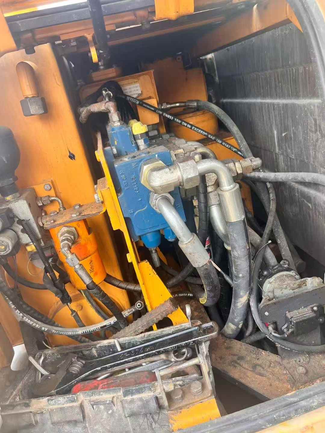 Used Sany SY60 Excavator 2016 Model / 3