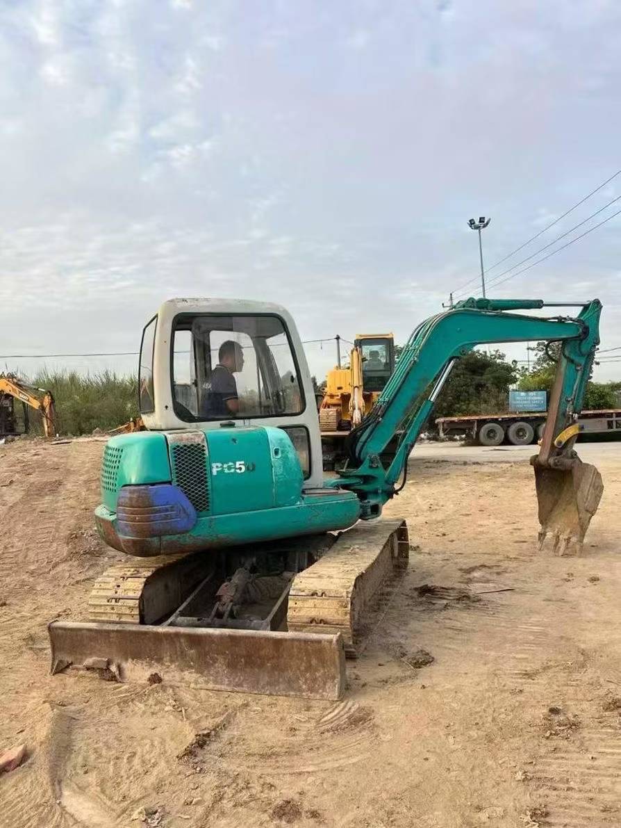 Used Komatsu PC40MRx Excavator 2016 Model / 4