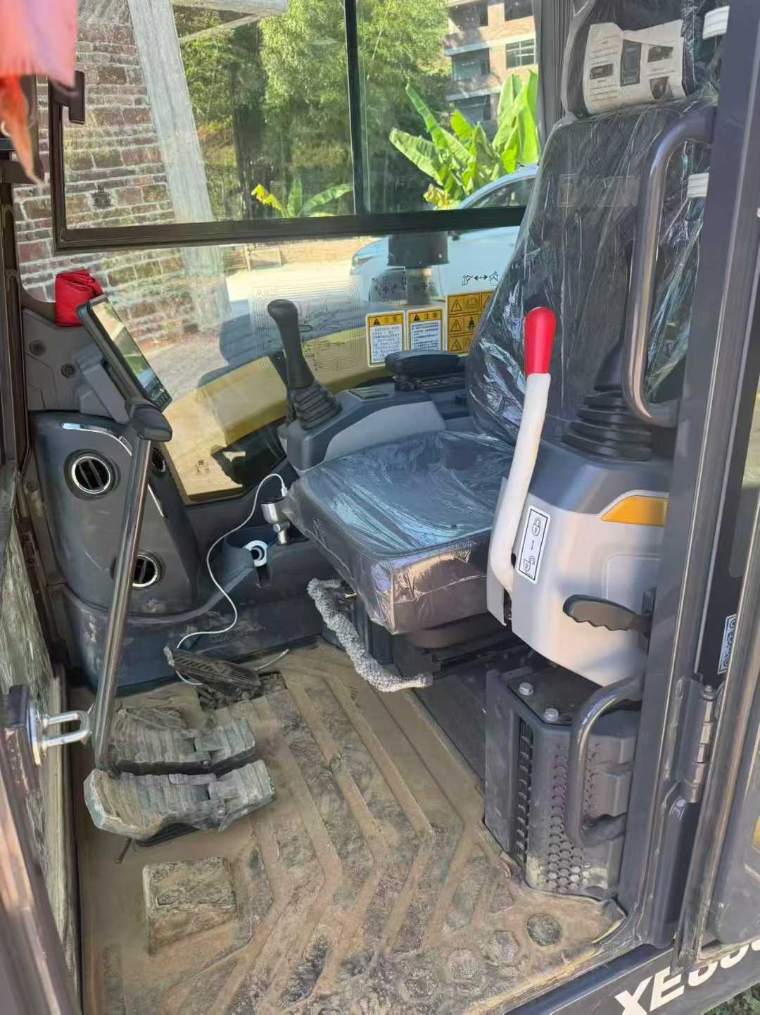 Buy XCMG XE60 Used Excavator / 6 Used XCMG XE60 Excavator 2024 Model / 6