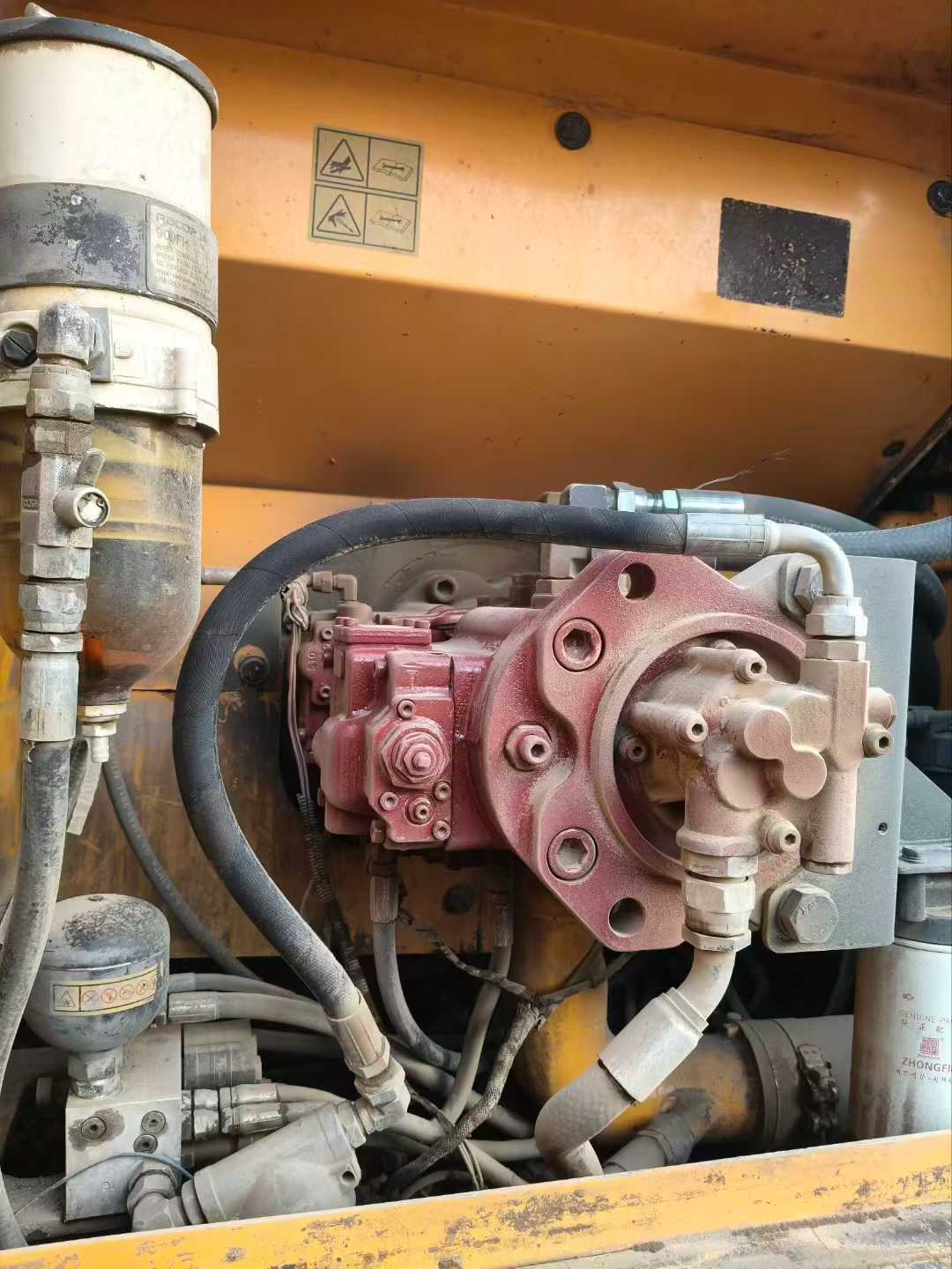 Used Hyundai R215VS Excavator 2016 Model / 4