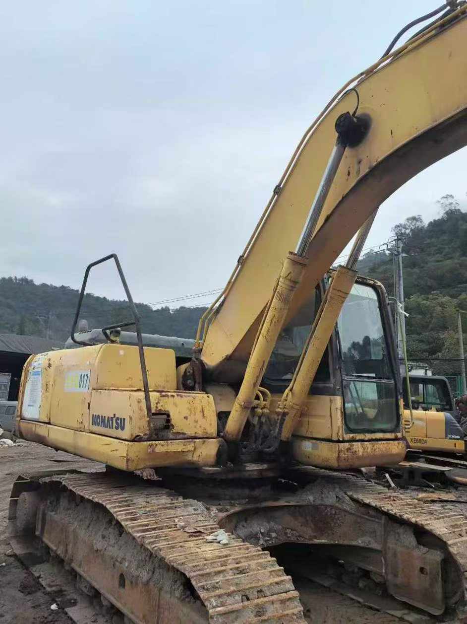 Used Komatsu PC200-8 Excavator 2016 Model / 6