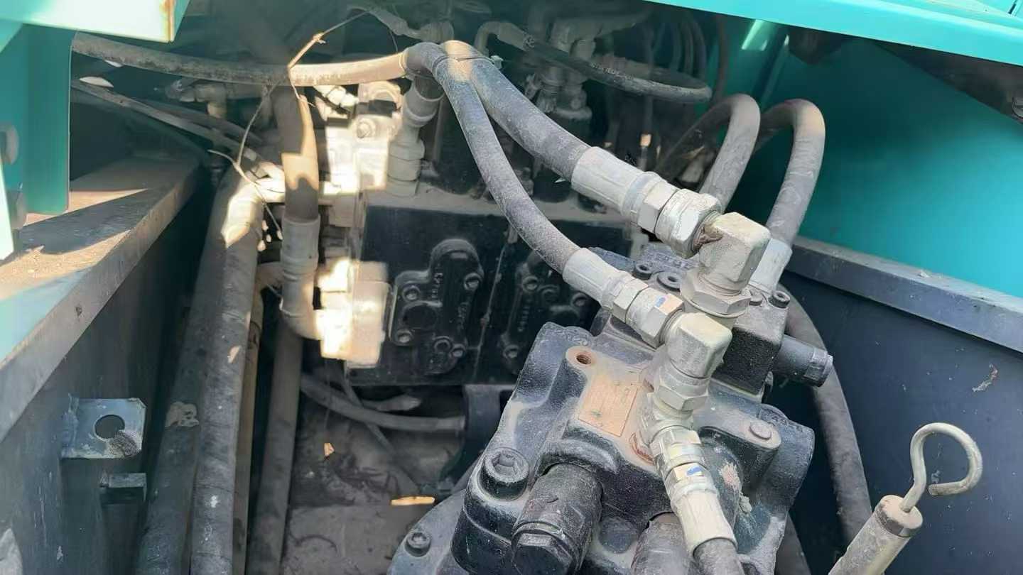 Used Kobelco SK200 Excavator 2017 Model / 2