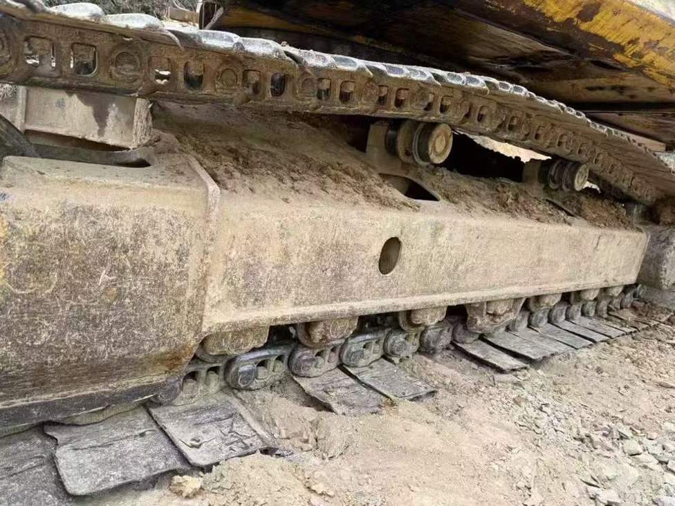 Used Komatsu PW200-7 Excavator 2016 Model / 4