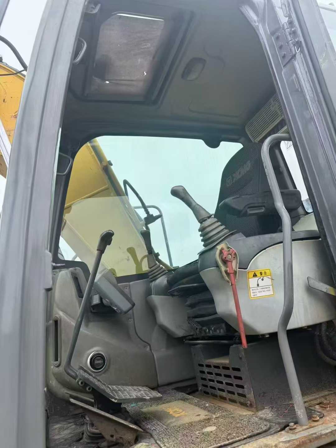 Used XCMG LW130FV Excavator 2014 Model / 4