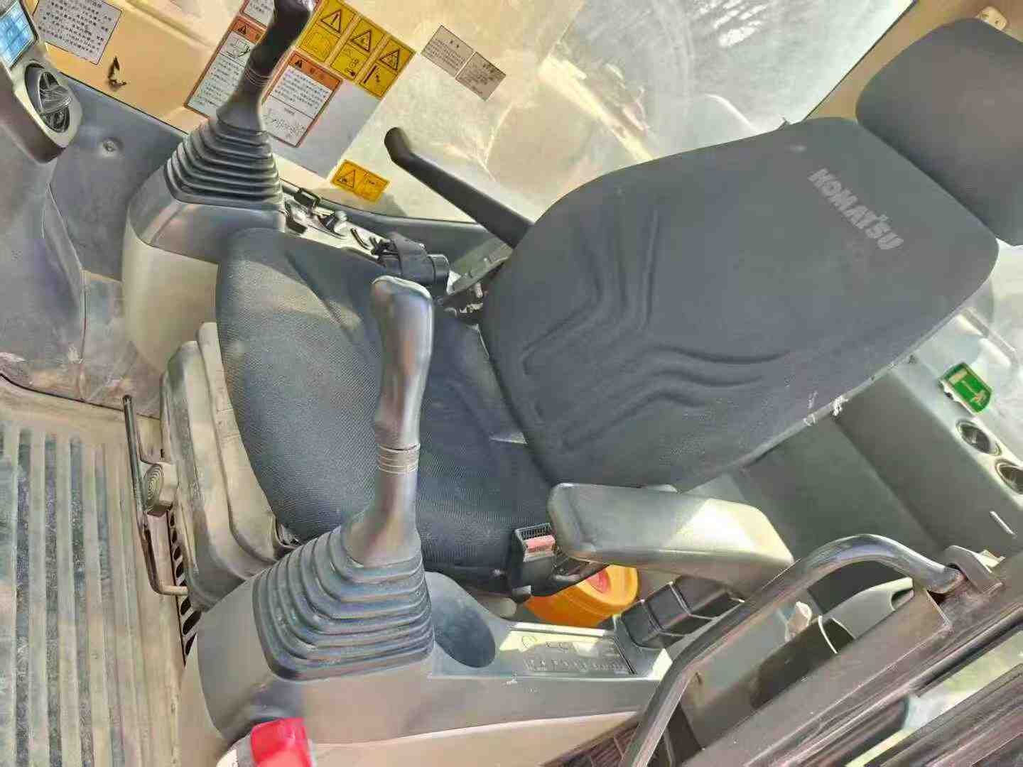 Buy Komatsu PC220-8 Used Excavator / 2 Used Komatsu PC220-8 Excavator 2016 Model / 2