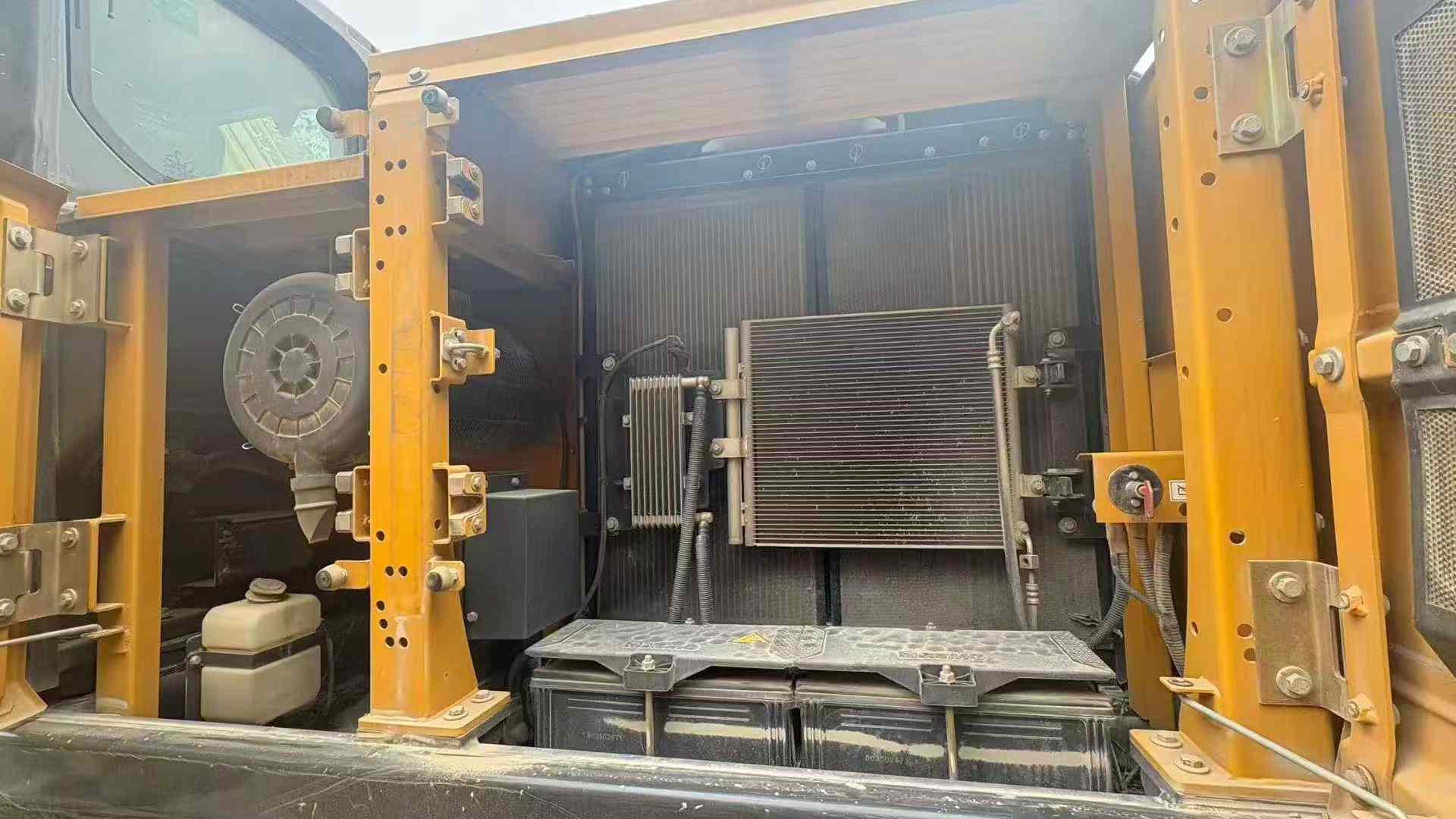 Buy XCMG LW200 Used Excavator / 6 Used XCMG LW200 Excavator 2016 Model / 6