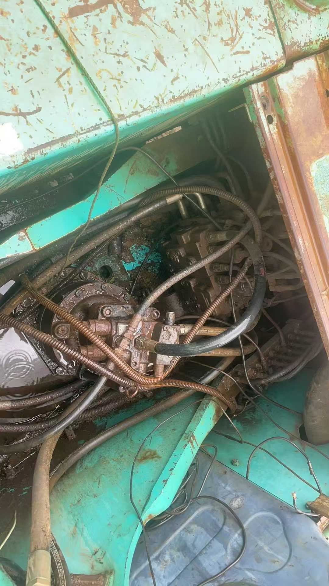 Used Kobelco SK200-8 Excavator 2016 Model / 3