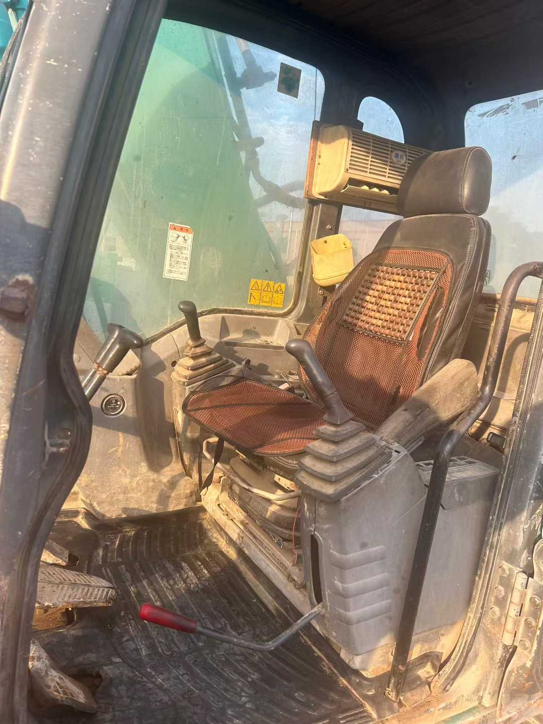 Used Kobelco SK200 Excavator 2016 Model / 8