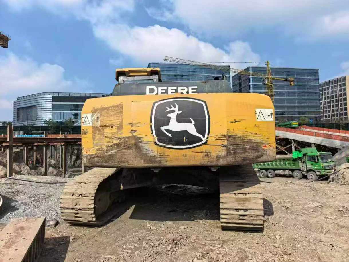 Used JohnDeere E240 Excavator 2021 Model / 2