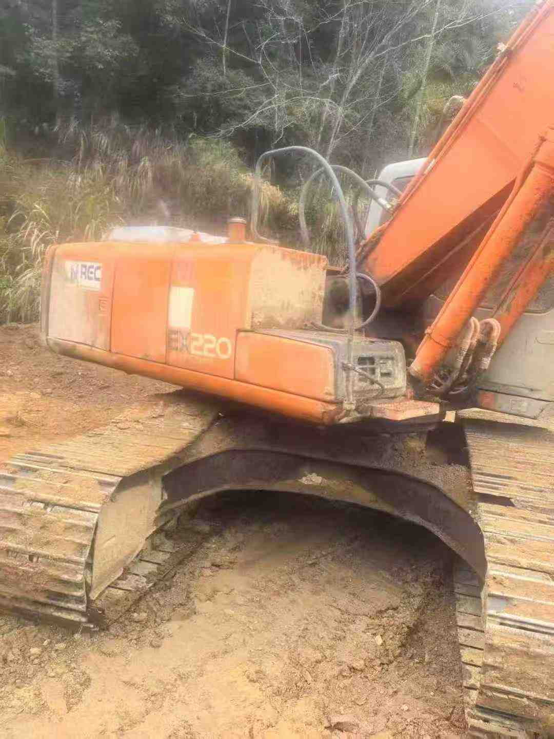 Used Hitachi ZAXIS200 Excavator 2016 Model / 2