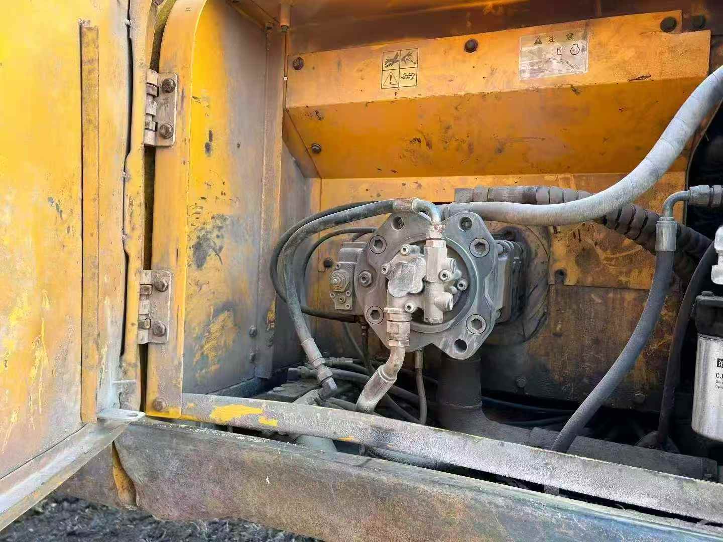 Used Hyundai R225-7 Excavator 2016 Model / 9