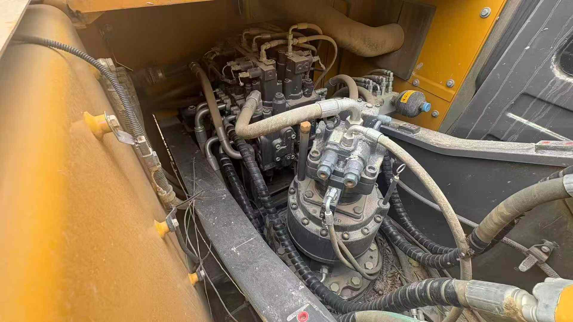 Buy XCMG LW200 Used Excavator / 5 Used XCMG LW200 Excavator 2016 Model / 5