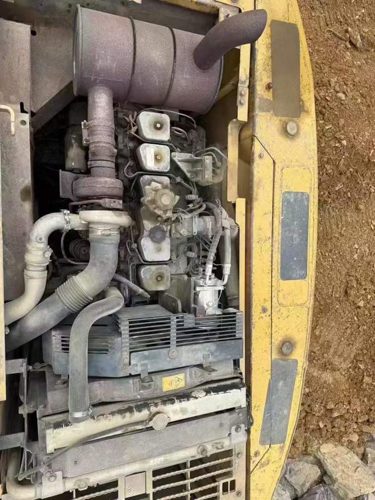 Used Komatsu PW200-7 Excavator 2016 Model / 7